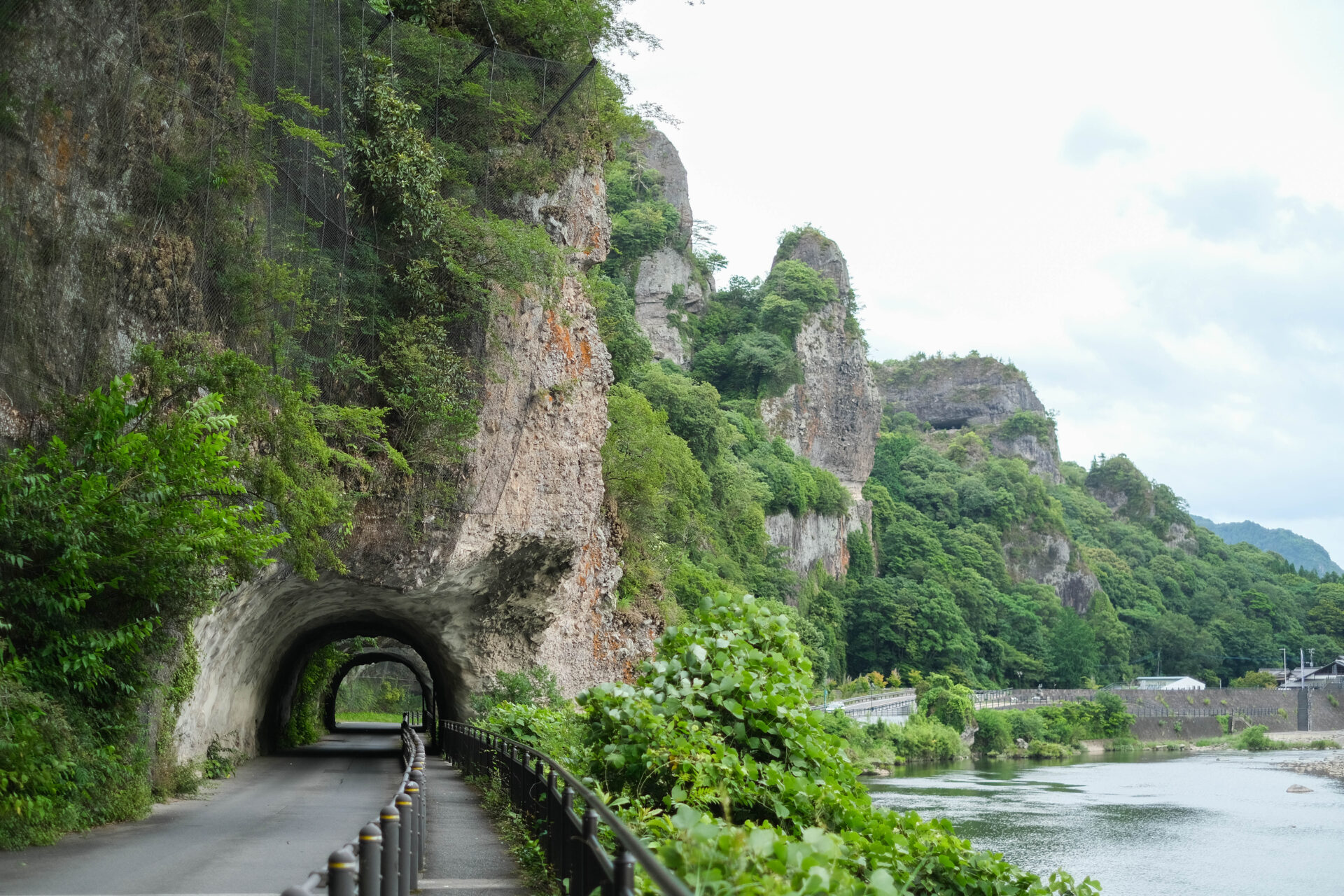 大分県中津市 青の洞門の２つの楽しみ方 Fujifilm とみとむ 風景